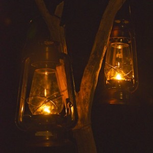 kero-lamps-Nightfall-camp-australian-wilderness-accommodation